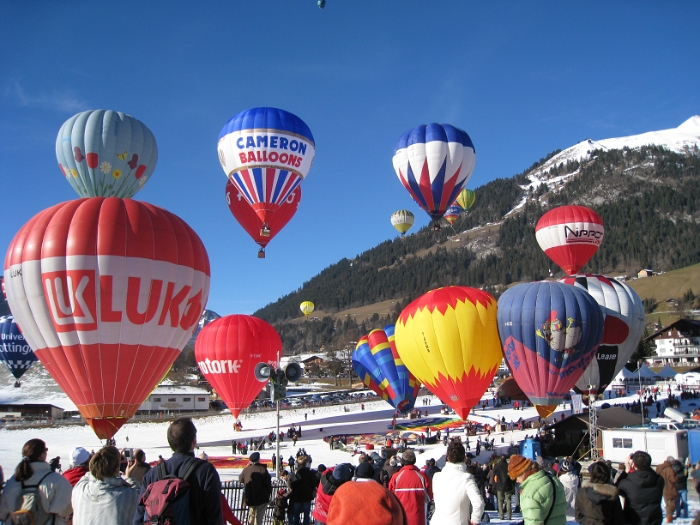 Ballons_ChateaudOex_Ixus_238