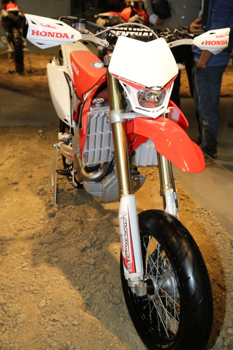 EICMA_2013_Motos_107