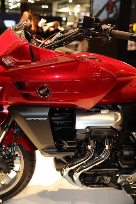 EICMA_2013_Motos_109